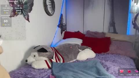 alix_kitty_ online show from 06-11-26, 02:53