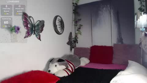 alix_kitty_ online show from 07-09-26, 11:31