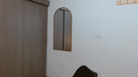 alix online show from 11-12-25, 02:56