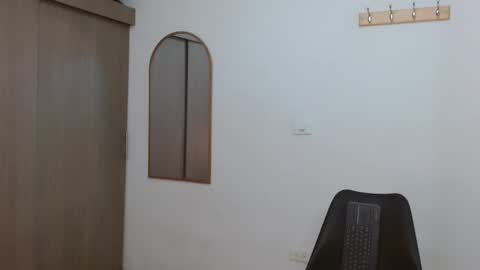 alix online show from 11-26-25, 03:18