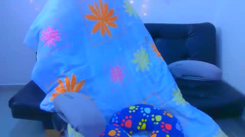 alixxe_ online show from 12-15-25, 02:32