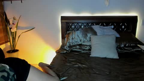 Andrea..... online show from 04-12-26, 11:43