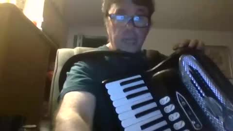 Snapshot of allanastar chatting on 10-06-25, 01:03 AllanaStar online show from 10-06-25, 01:03