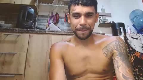 Snapshot of allanbarreto chatting on 12-18-25, 04:51 Allan online show from 12-18-25, 04:51