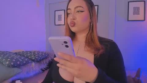 Laura online show from 06-11-26, 04:32