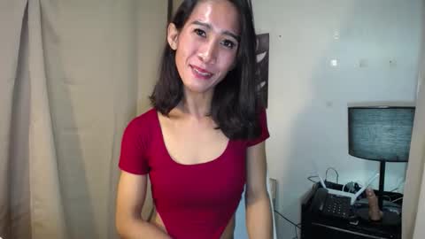 Snapshot of allday_mistress chatting on 01-28-25, 12:11 trina online show from 01-28-25, 12:11