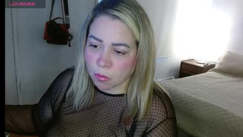 Snapshot of allegra_ferragamo chatting on 10-29-25, 09:05 Ale online show from 10-29-25, 09:05