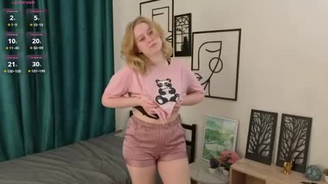 Lia online show from 03-12-26, 02:07