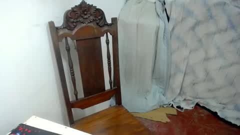 Snapshot of allen_69xx chatting on 01-11-25, 10:40 allen online show from 01-11-25, 10:40