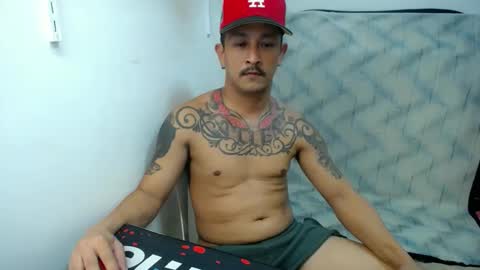 Snapshot of allen_69xx chatting on 02-28-25, 02:20 allen online show from 02-28-25, 02:20