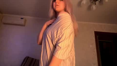 Snapshot of alleray728069 chatting on 03-07-26, 08:50 Alle online show from 03-07-26, 08:50