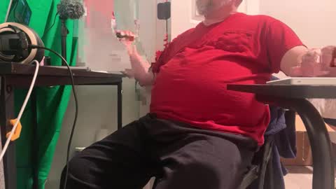 Allergictolove online show from 02-17-25, 02:42