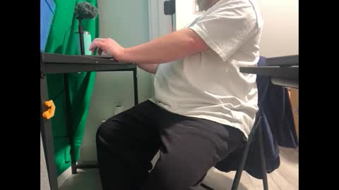 Allergictolove online show from 03-01-25, 02:55