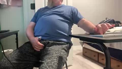 Allergictolove online show from 02-07-26, 05:05