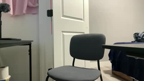 Allergictolove online show from 04-03-26, 04:49