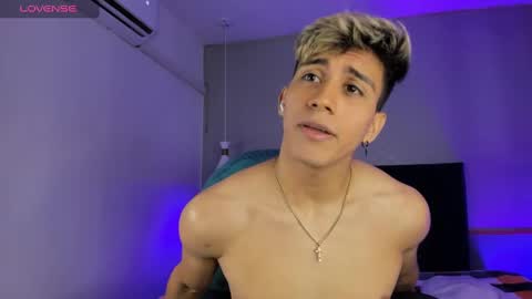 Snapshot of allexcano chatting on 02-22-25, 08:42 Allex online show from 02-22-25, 08:42