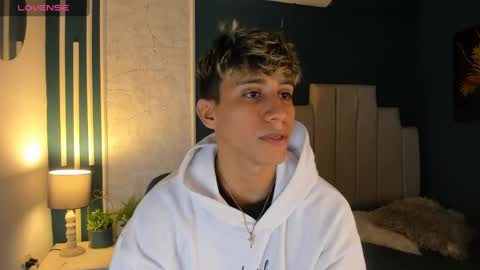 Snapshot of allexcano chatting on 03-05-25, 03:08 Allex online show from 03-05-25, 03:08