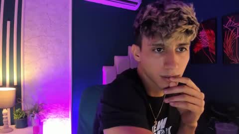 Snapshot of allexcano chatting on 03-05-25, 09:16 Allex online show from 03-05-25, 09:16