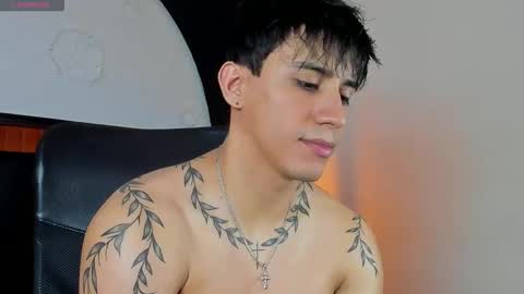 Snapshot of allexcano chatting on 10-19-25, 11:16 Allex online show from 10-19-25, 11:16