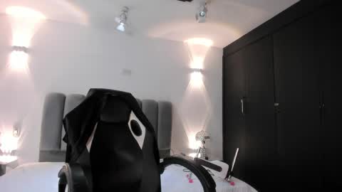 Snapshot of allicelover chatting on 04-23-26, 12:15 ALLICE online show from 04-23-26, 12:15