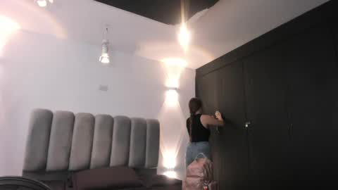 Snapshot of allicelover chatting on 05-01-26, 12:21 ALLICE online show from 05-01-26, 12:21