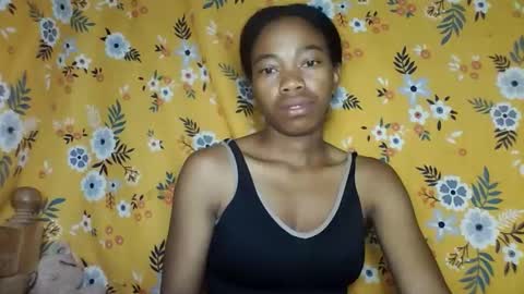 Snapshot of alliciax632770 chatting on 12-16-25, 01:54 alliciax632770 online show from 12-16-25, 01:54