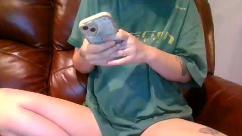 alliebearx online show from 11-07-25, 04:40