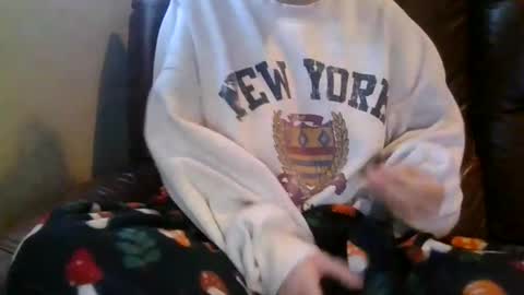 alliebearx online show from 11-24-25, 10:53