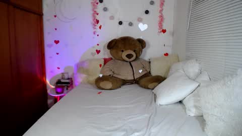 Allie  online show from 02-19-25, 09:36