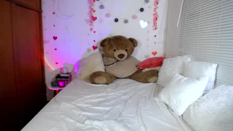 Allie  online show from 02-26-25, 09:58