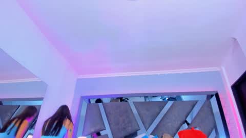 Snapshot of allijadid chatting on 01-25-25, 10:40 online show from 01-25-25, 10:40