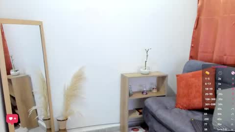 Snapshot of allison0724 chatting on 02-24-25, 07:41 online show from 02-24-25, 07:41