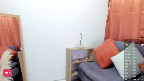 Snapshot of allison0724 chatting on 02-26-25, 02:04 online show from 02-26-25, 02:04