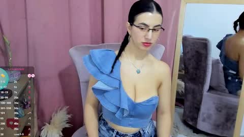 Snapshot of allison0724 chatting on 09-15-25, 07:58 online show from 09-15-25, 07:58