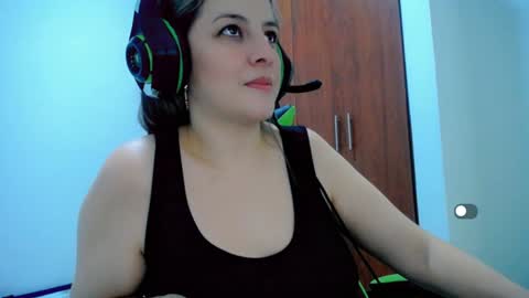 Snapshot of allison_baby_2416 chatting on 12-15-24, 07:46 Alisson online show from 12-15-24, 07:46