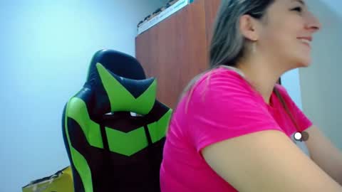 Snapshot of allison_baby_2416 chatting on 12-23-24, 06:22 Alisson online show from 12-23-24, 06:22