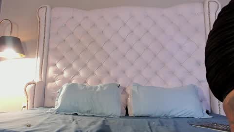 Allison Owenns online show from 05-21-26, 03:35