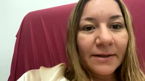 Snapshot of allisonlove2 chatting on 04-15-26, 07:10 allisonlove2 online show from 04-15-26, 07:10