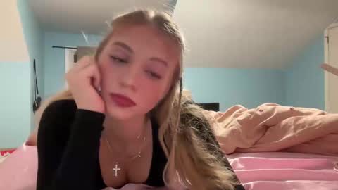 allisontaylorxo online show from 10-22-25, 02:34