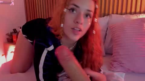 Snapshot of alliss_ginger_ chatting on 10-20-25, 08:20 A L L I S S online show from 10-20-25, 08:20