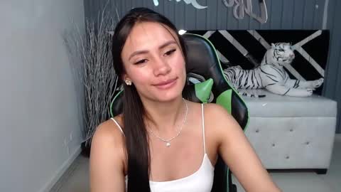 Snapshot of allisson_a chatting on 01-09-25, 06:48 Allisson online show from 01-09-25, 06:48