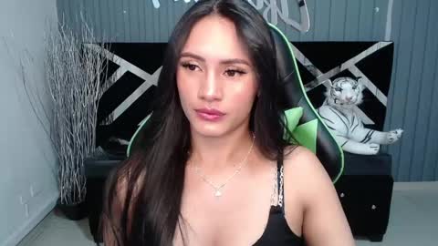 Snapshot of allisson_a chatting on 01-23-25, 03:37 Allisson online show from 01-23-25, 03:37