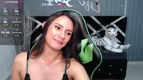 Snapshot of allisson_a chatting on 01-23-25, 06:39 Allisson online show from 01-23-25, 06:39