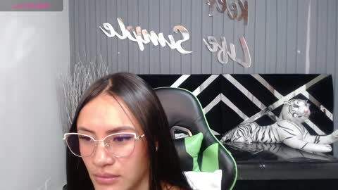 Snapshot of allisson_a chatting on 02-22-25, 04:07 Allisson online show from 02-22-25, 04:07