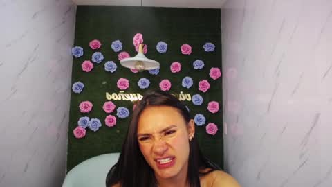 Snapshot of allisson_a chatting on 03-11-25, 07:04 Allisson online show from 03-11-25, 07:04