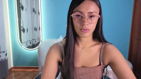 Snapshot of allisson_a chatting on 09-27-25, 03:22 Allisson online show from 09-27-25, 03:22