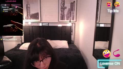 Snapshot of alllyson_ chatting on 05-21-26, 08:27 alison online show from 05-21-26, 08:27
