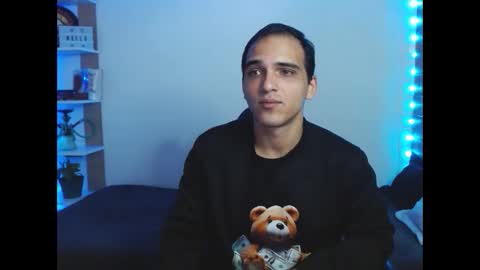 Snapshot of allmax_33 chatting on 11-13-25, 06:40 Max online show from 11-13-25, 06:40