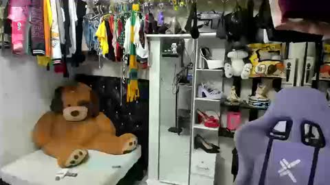 Snapshot of allsson_miller chatting on 09-16-25, 05:58 allsson_miller online show from 09-16-25, 05:58