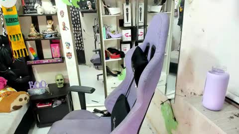 Snapshot of allsson_miller chatting on 10-30-25, 03:19 allsson_miller online show from 10-30-25, 03:19